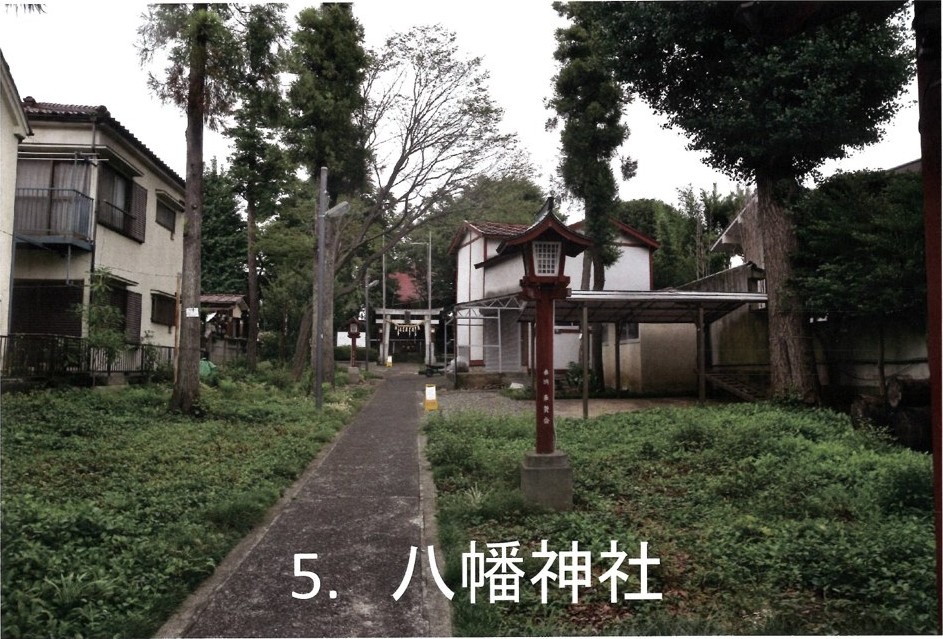 八幡神社の参道